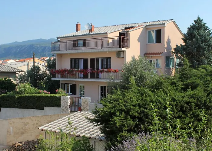 5587b Apartment Novi Vinodolski